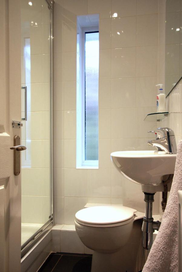 Abacus Bed And Breakfast, Blackwater, Hampshire Camberley Exteriér fotografie