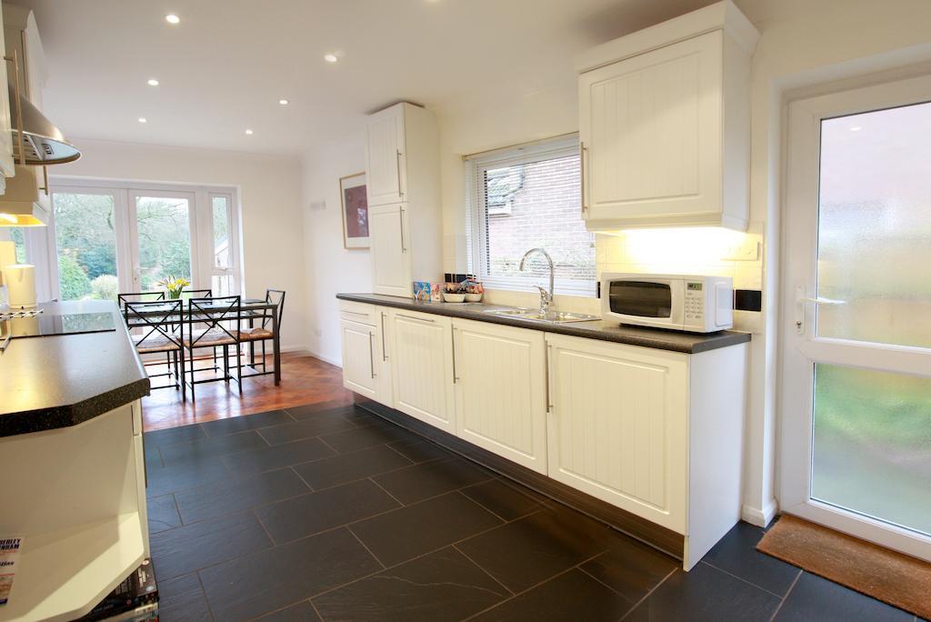 Abacus Bed And Breakfast, Blackwater, Hampshire Camberley Exteriér fotografie