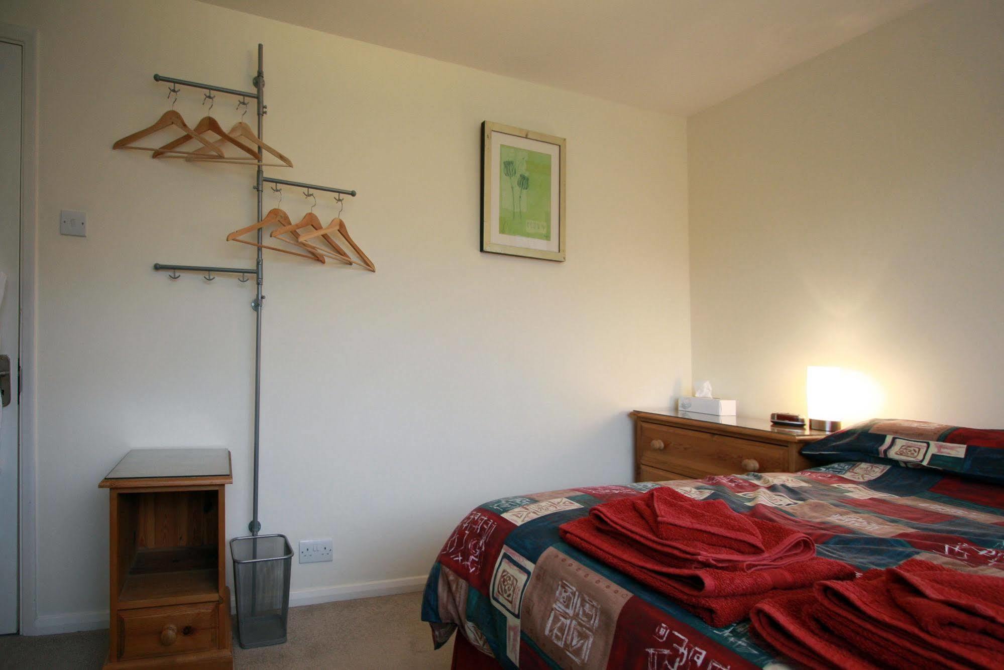 Abacus Bed And Breakfast, Blackwater, Hampshire Camberley Exteriér fotografie